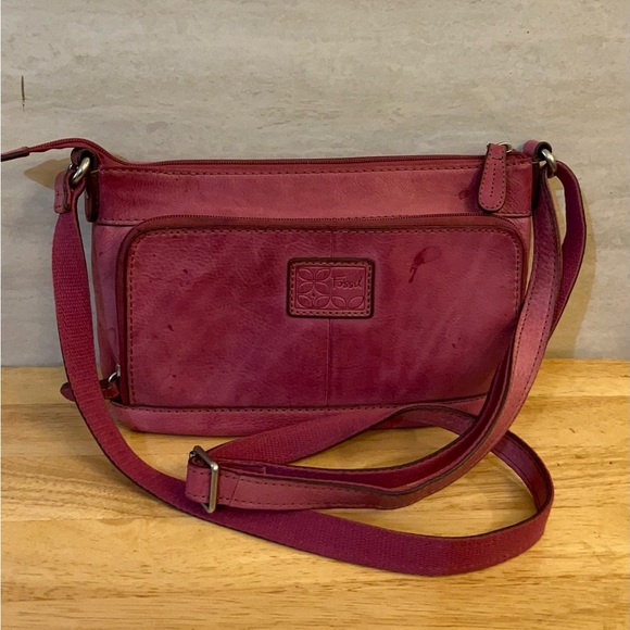 Fossil Pink Leather Adjustable Crossbody Bag - Picture 1 of 12